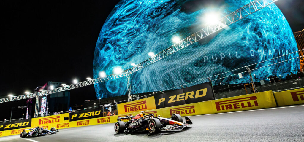 F1 Las Vegas 2023 in front of the Sphere